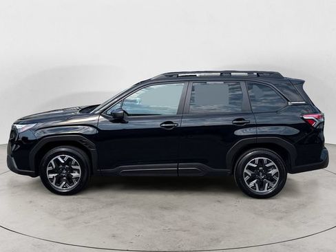 Certified 2025 Subaru Forester Premium AWD/4WD image 8