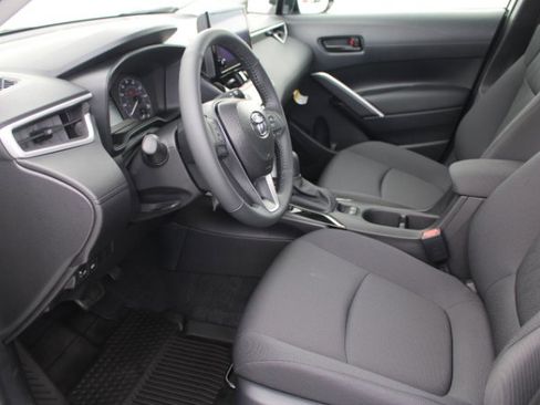 New 2026 Toyota Corolla Cross LE FWD image 8