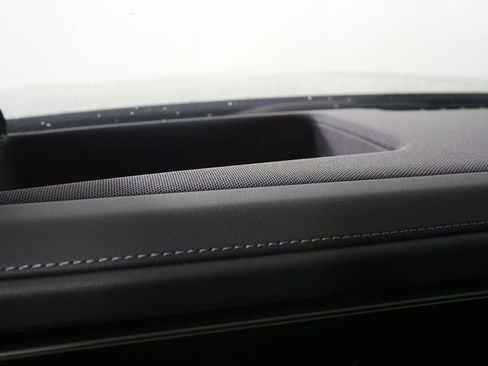 New 2026 BMW 740i w/ Premium Package image 23