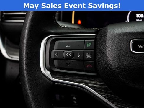 Used 2024 Jeep Wagoneer L Series II w/ Flexible Seating Group AWD/4WD image 28