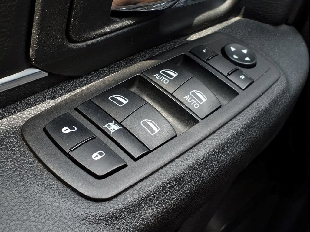 Used 2024 RAM 1500 Warlock RWD image 20