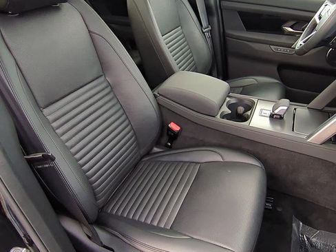 Used 2025 Land Rover Discovery Sport S image 22