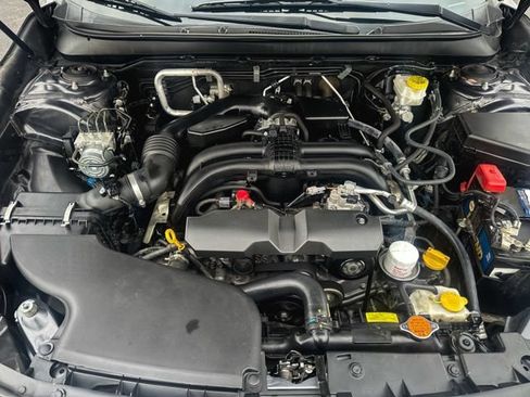 Used 2019 Subaru Outback 2.5i AWD/4WD image 10