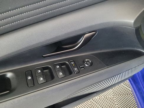 Used 2025 Hyundai Elantra Sport FWD image 27