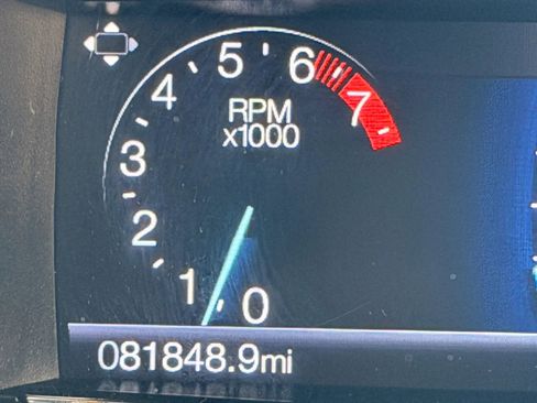 Used 2018 Ford Explorer XLT w/ Equipment Group 202A AWD/4WD image 37