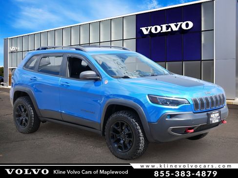 Used 2019 Jeep Cherokee Trailhawk AWD/4WD image 1
