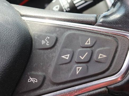 Used 2021 Chevrolet Equinox Premier FWD image 10