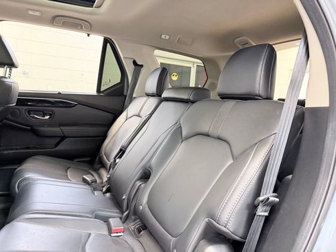 Used 2025 Honda Pilot Touring image 23