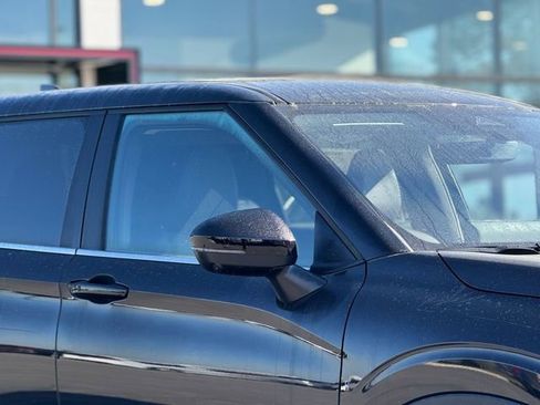 New 2026 Mitsubishi Outlander AWD image 4