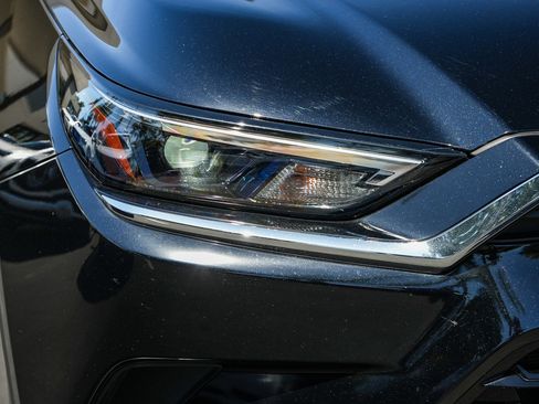 Used 2025 Toyota Grand Highlander FWD image 8