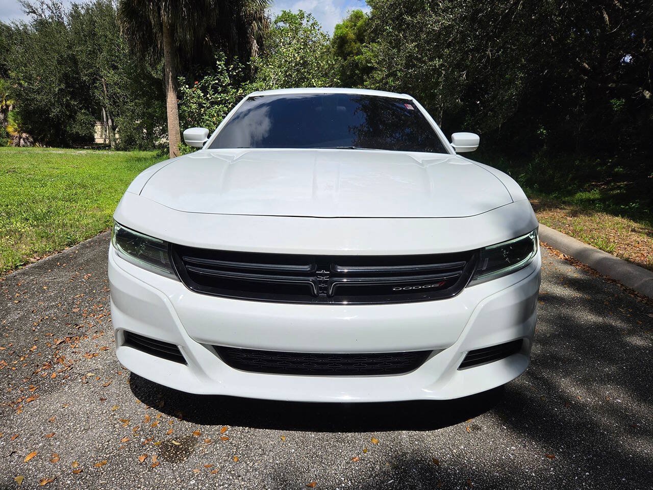 Used 2022 Dodge Charger SXT RWD image 2