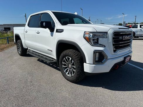 Used 2021 GMC Sierra 1500 AT4 w/ AT4 Value Package AWD/4WD image 6