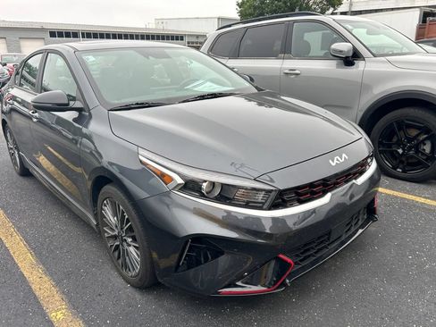 Used 2024 Kia Forte GT-Line w/ GT-Line Premium Package FWD image 2