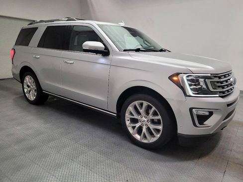 Used 2019 Ford Expedition Limited w/ Equipment Group 302A AWD/4WD image 11
