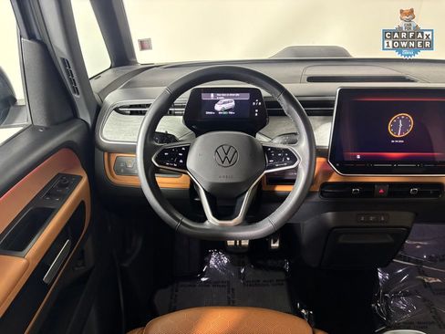 Used 2025 Volkswagen ID. Buzz Pro S Plus RWD image 16