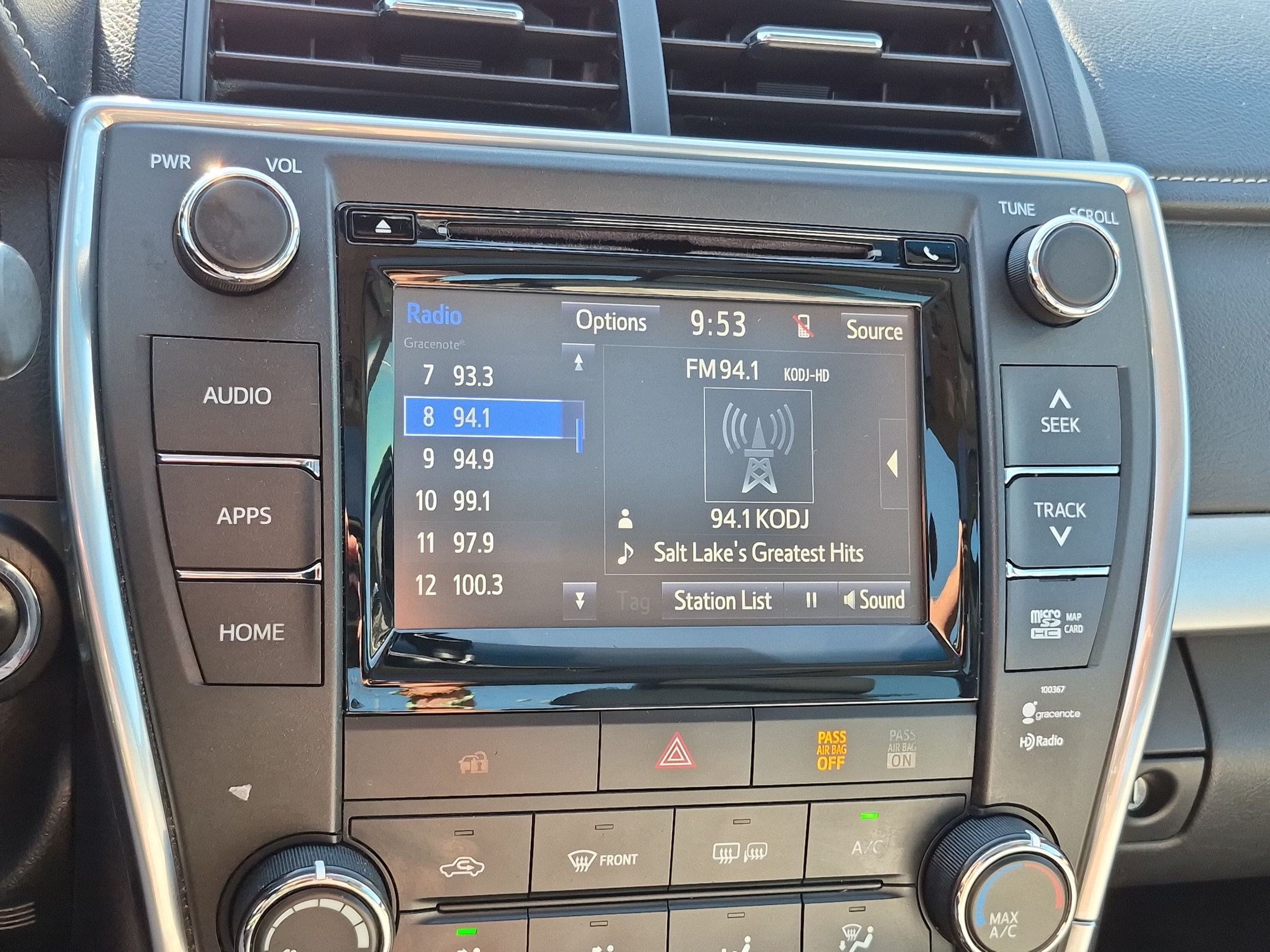 Used 2015 Toyota Camry SE w/ Moonroof Package FWD image 23