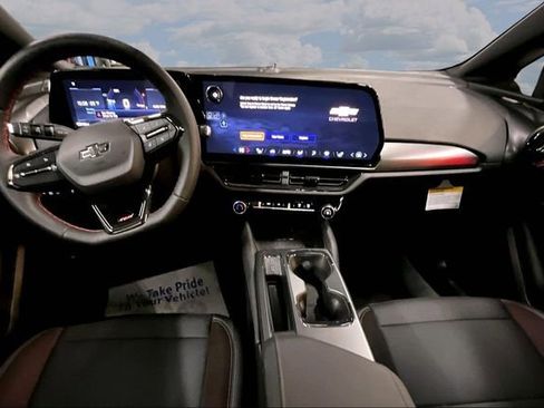 Used 2026 Chevrolet Equinox EV RS image 5