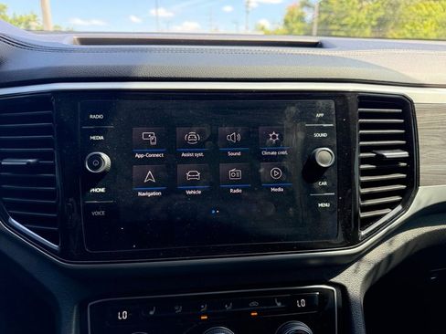 Certified 2023 Volkswagen Atlas Cross Sport SE w/ Black Wheel Package image 23