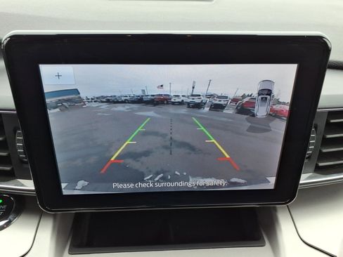 Used 2021 Ford Explorer XLT w/ Equipment Group 202A image 20