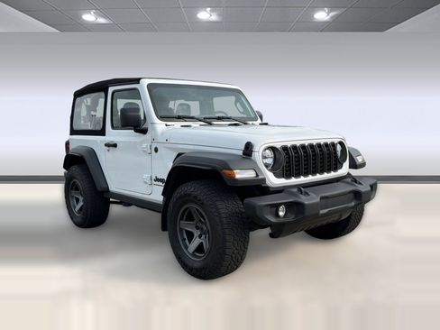 Used 2024 Jeep Wrangler Sport AWD/4WD image 6