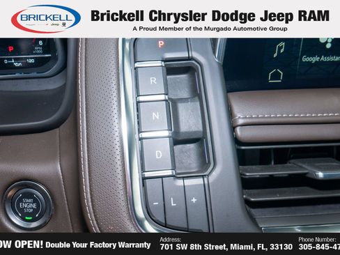 Used 2024 GMC Yukon XL SLT RWD image 30