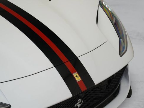 Used 2022 Ferrari 812 GTS RWD image 5