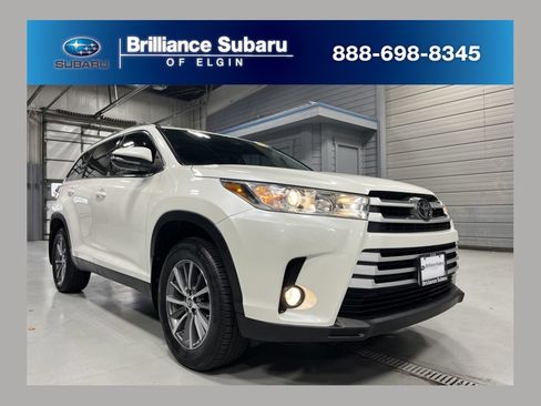 Used 2019 Toyota Highlander XLE AWD/4WD image 1