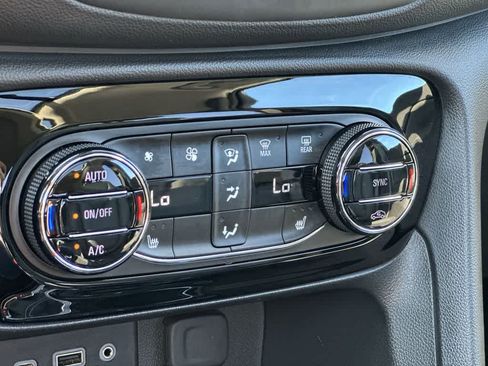 Used 2023 Buick Encore GX Essence w/ Experience Buick Package FWD image 20
