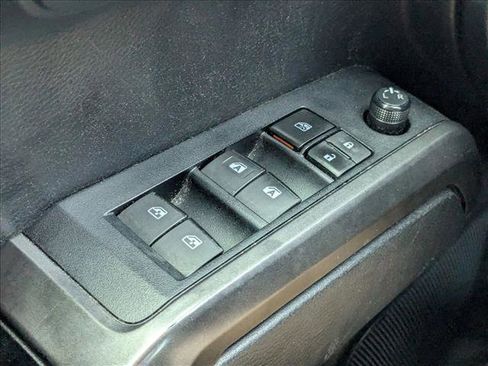 Used 2021 Toyota Tacoma TRD Off-Road w/ Technology Package AWD/4WD image 12