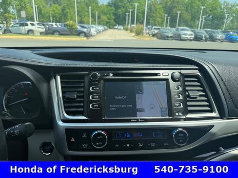 Used 2015 Toyota Highlander XLE AWD/4WD image 28