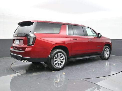New 2025 Chevrolet Suburban Premier AWD/4WD image 10