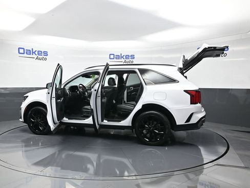 Certified 2023 Kia Sorento SX image 59