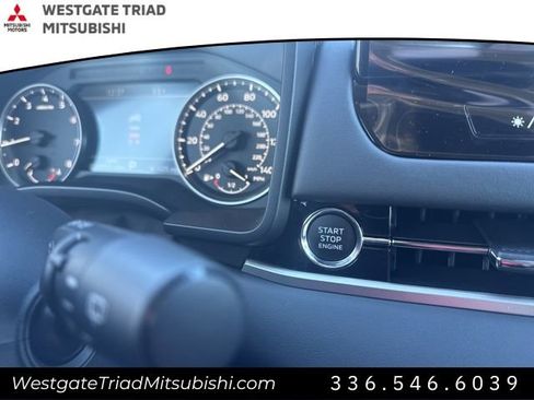 New 2026 Mitsubishi Outlander SE image 19