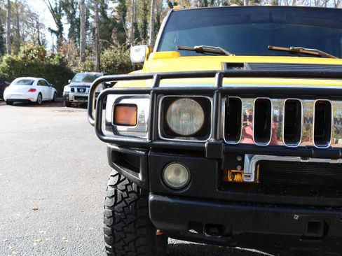 Used 2003 HUMMER H2 Base 4dr 4WD SUV w/ Preferred Equipment Group image 36