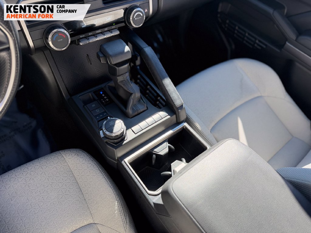 Used 2025 Toyota 4Runner SR5 AWD/4WD image 22