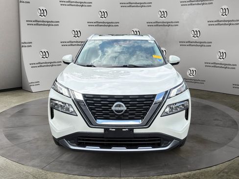 Used 2023 Nissan Rogue SL w/ SL Premium Package FWD image 8