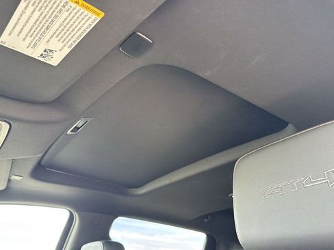 Used 2020 GMC Sierra 1500 AT4 w/ AT4 Premium Package image 18