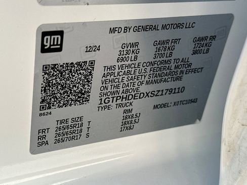 Certified 2025 GMC Sierra 1500 SLT image 39