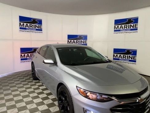 Used 2021 Chevrolet Malibu LT image 4