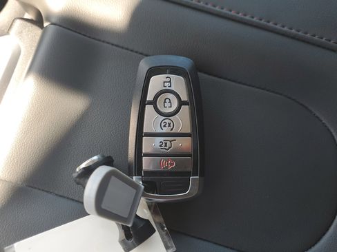 Certified 2025 Ford Expedition Max Active image 32