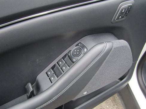 Used 2025 Ford Mustang Mach-E Premium AWD/4WD image 18
