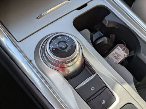 Used 2024 Ford Explorer XLT w/ Equipment Group 202A image 23