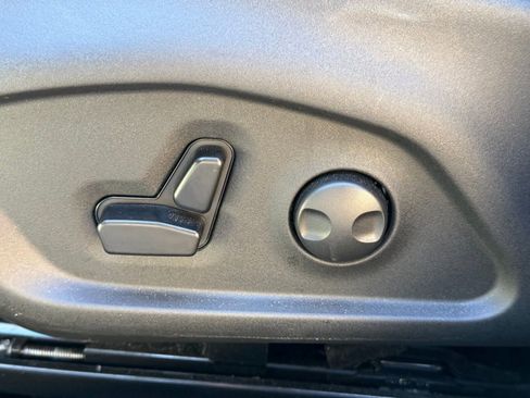 Certified 2024 Jeep Compass Limited image 22