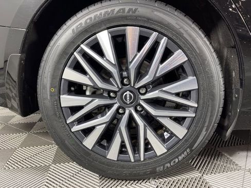 Used 2023 Nissan Altima 2.5 SV w/ SV Premium Package FWD image 17