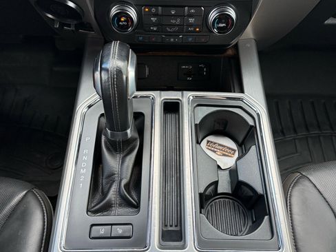 Used 2015 Ford F150 Platinum w/ Equipment Group 701A Luxury AWD/4WD image 18