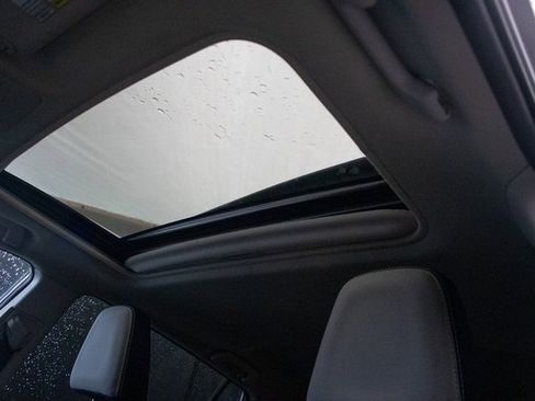 Used 2016 Toyota RAV4 XLE image 28