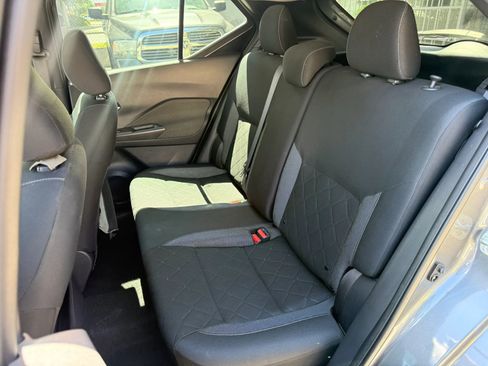 Used 2019 Nissan Kicks SV FWD image 14