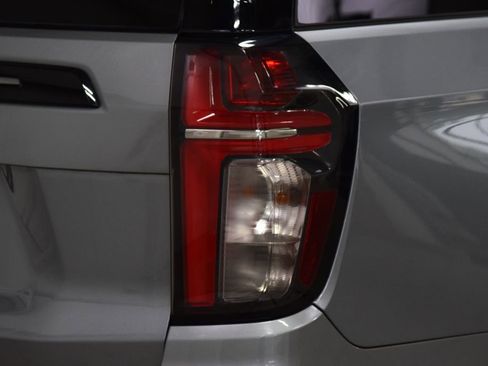 Used 2024 Chevrolet Suburban Z71 w/ Off-Road Capability Package AWD/4WD image 21