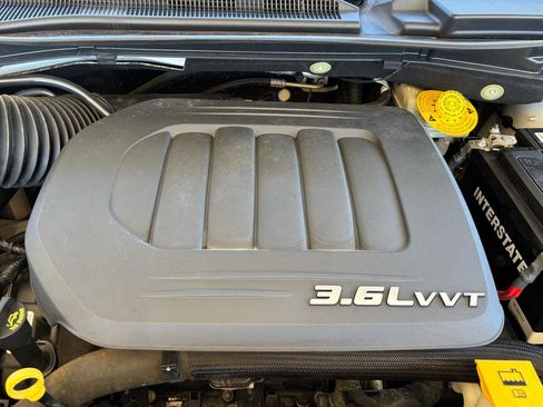 Used 2016 Dodge Grand Caravan American Value Package w/ UConnect Hands-Free Group FWD image 33
