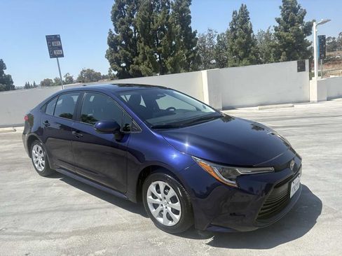 Used 2025 Toyota Corolla LE FWD image 39